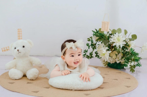 德清宝宝多久会抬头